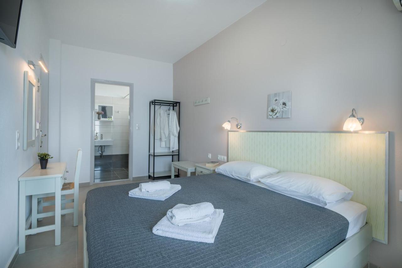 Pantheon Hotel Patitiri  Bagian luar foto