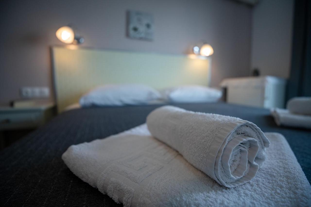 Pantheon Hotel Patitiri  Bagian luar foto
